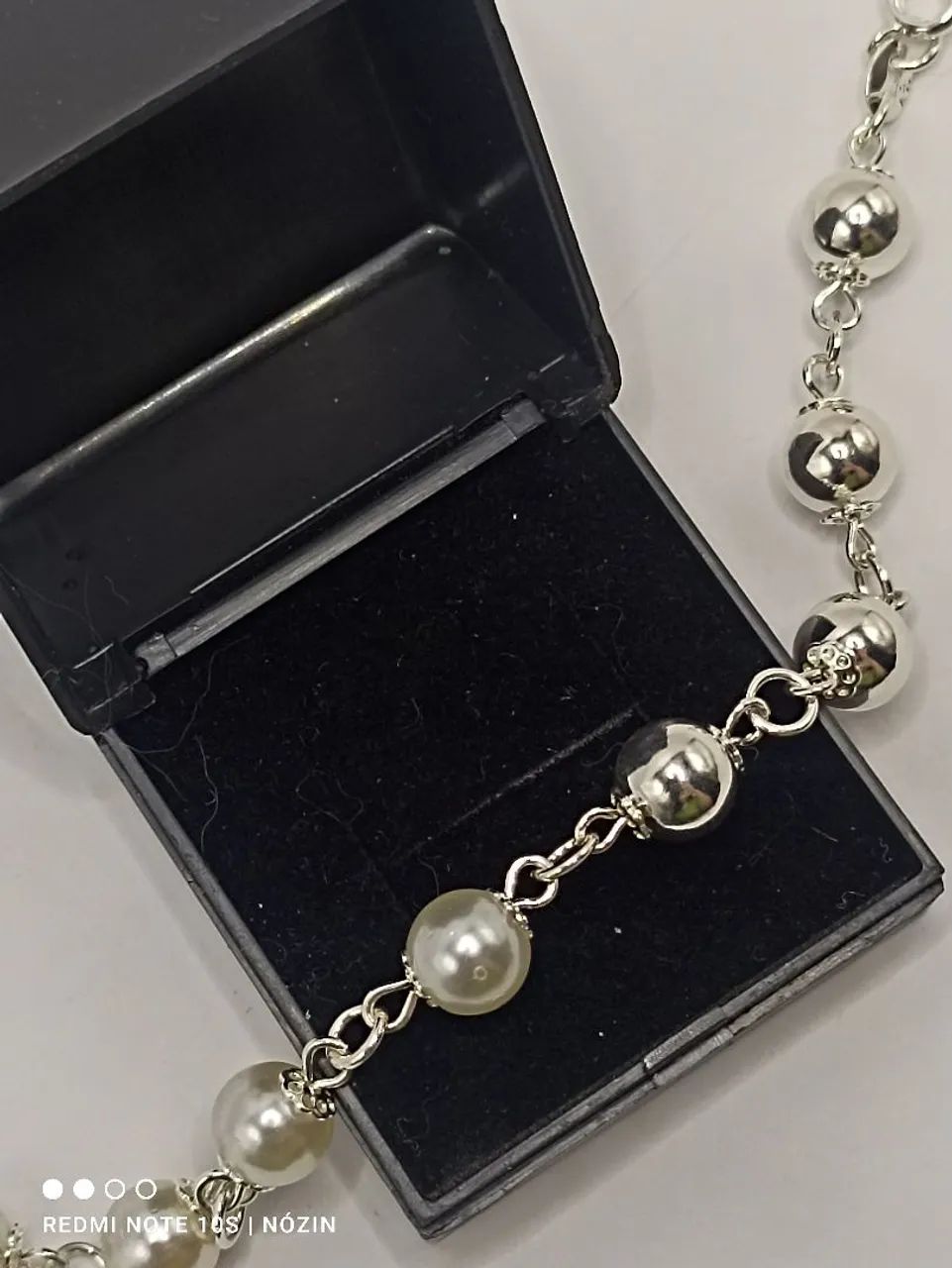 Pulseira banhada a prata com bolinhas e perolas.  - Foto 5