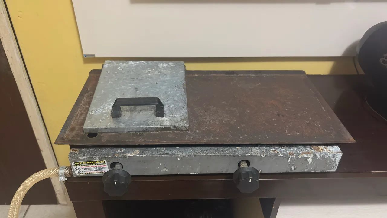 Chapa para hambúrguer, espetinho 