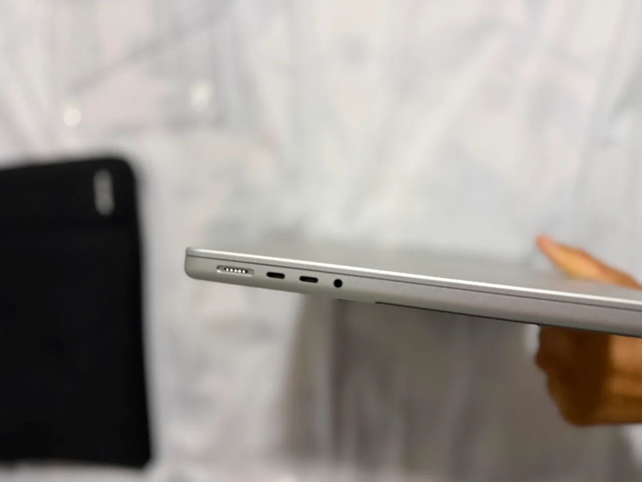 MacBook Pro M5 de 16GB 1TB - Foto 2