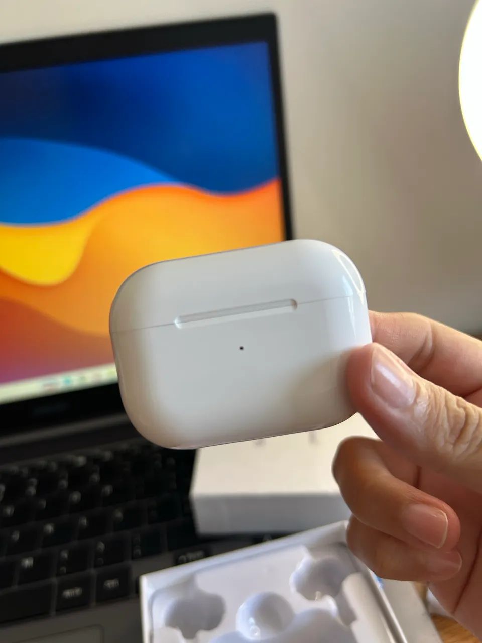 Fone Bluetooth Branco com Caixinha - Foto 2