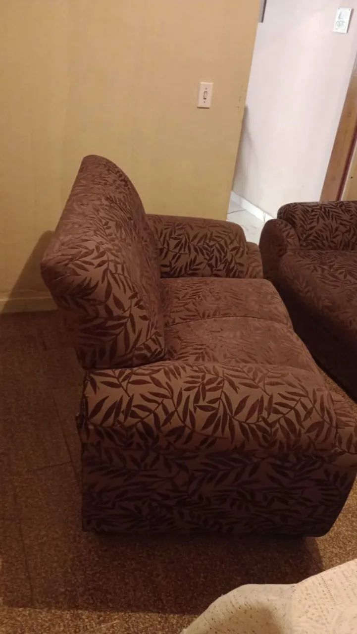 Sofa 2 e 3 lugresvem boa condições de uso  - Foto 4