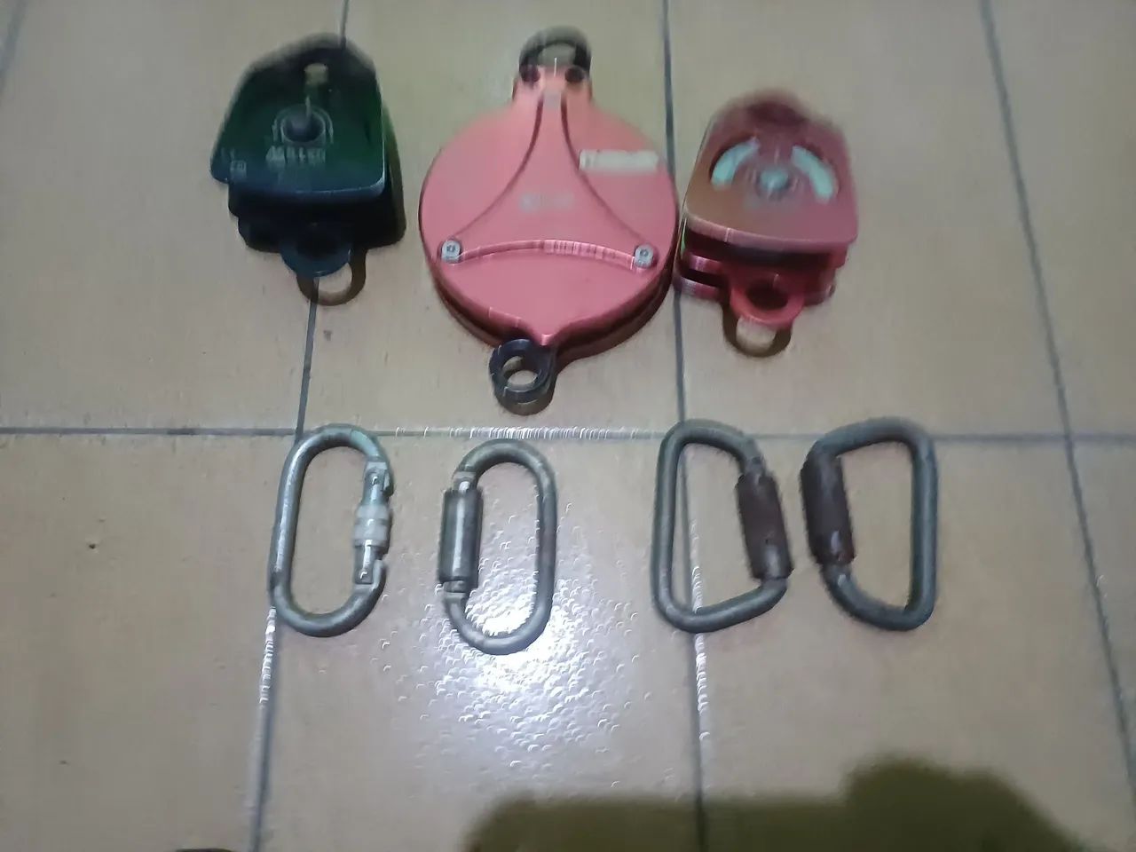 Equipamentos para resgate, rapel e outras atividades 1200 aceito proposta 