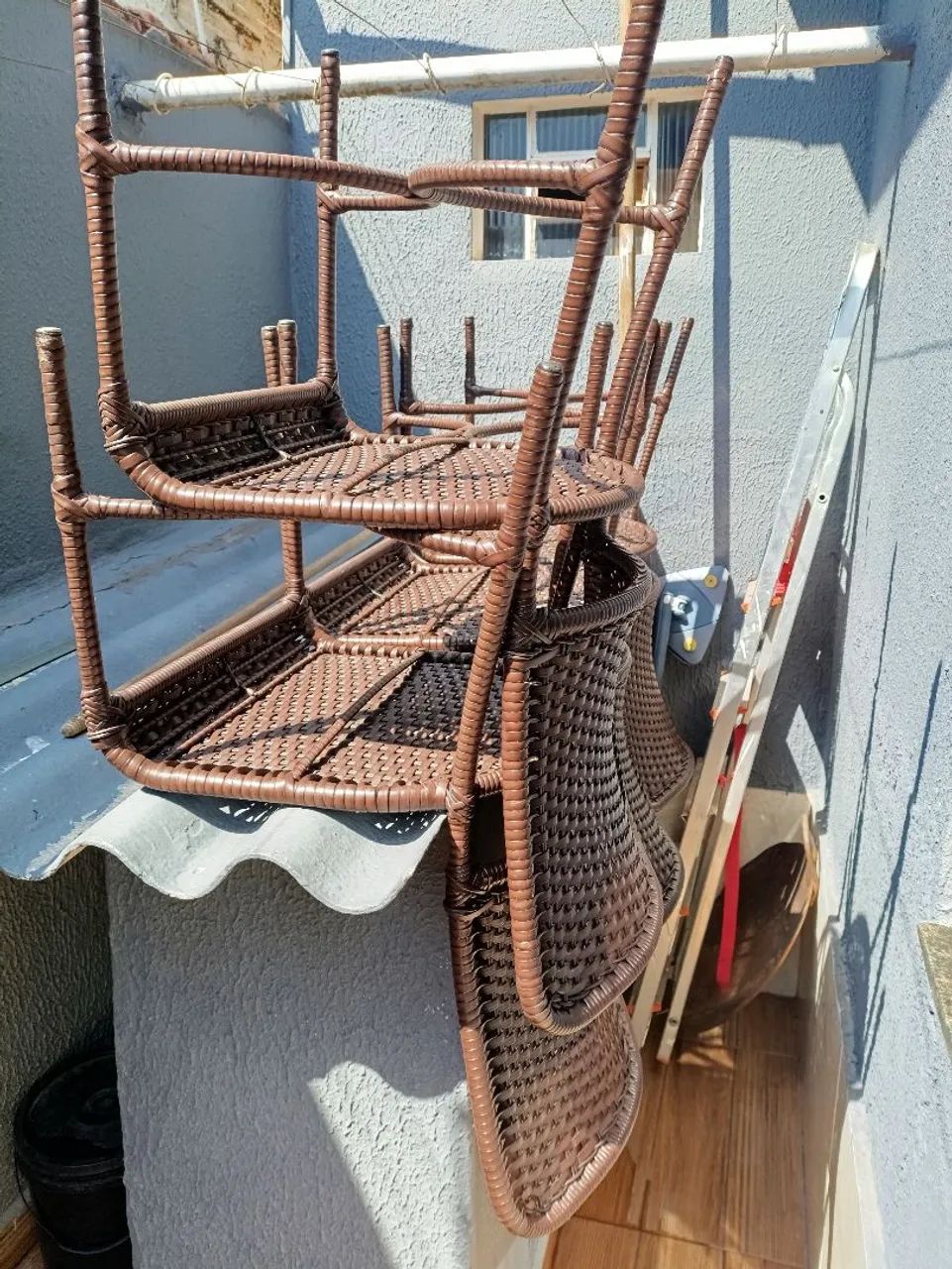 Vendo 6 cadeira de fibras super conservada  - Foto 4