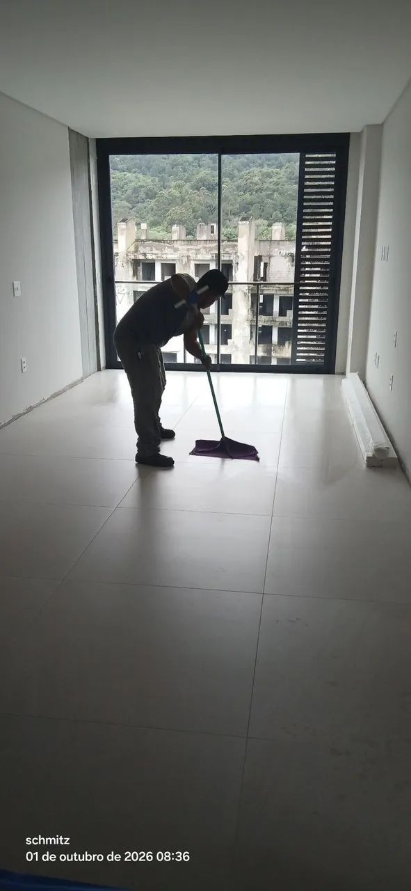 Procuro sócio para empresa de limpeza 