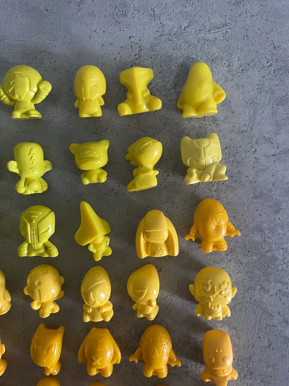 Gogos Crazy Bones amarelos 
