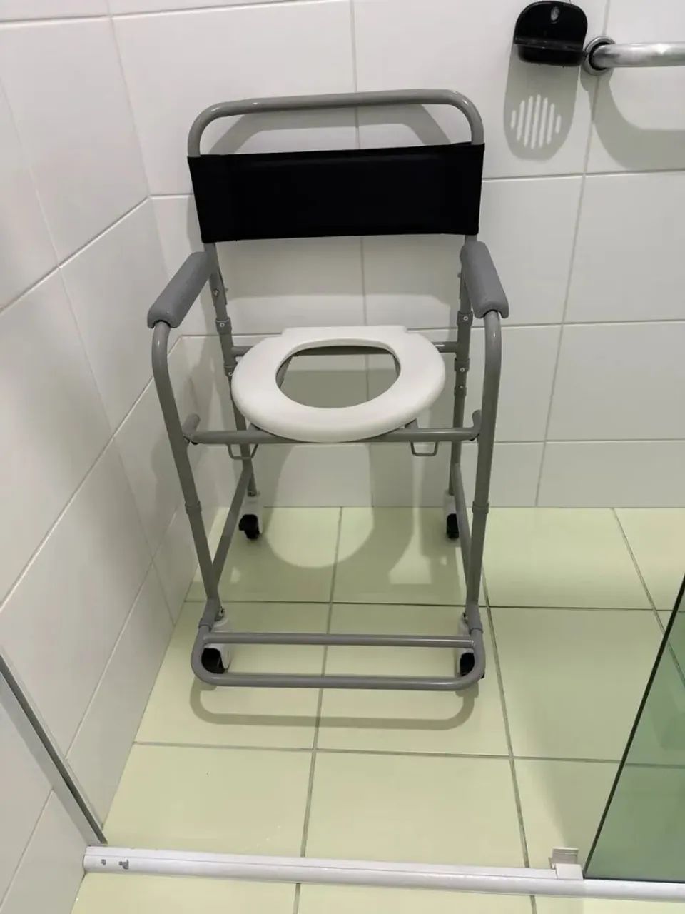 Cadeira de banho - Foto 2