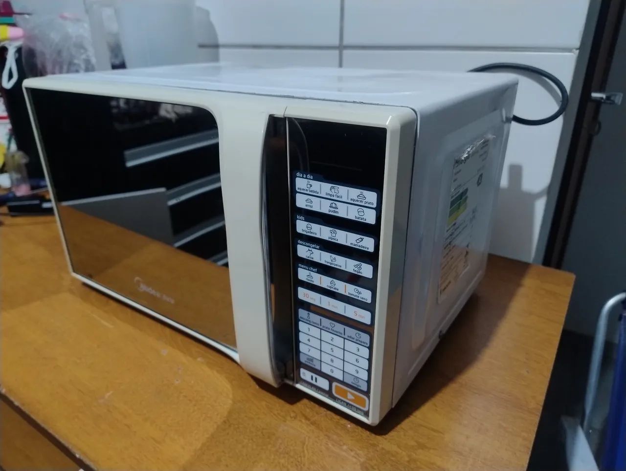 Microondas Midea 20 L, entrega grátis 