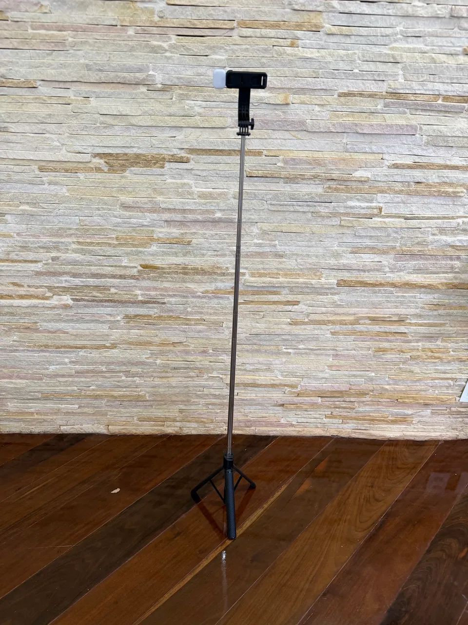 Bastão de Selfie com Tripé + Luz LED para Celular
