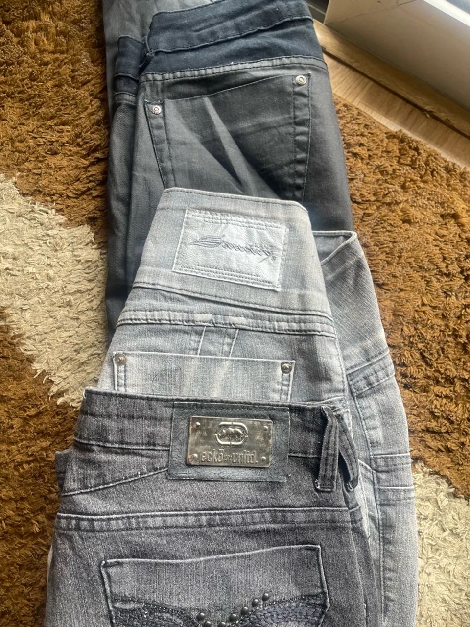 Vendo calça jeans nacional e importadas - como novas - Foto 2