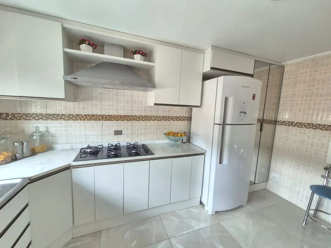 Sobrado com 200m², 5 quartos, Quintal e Edícula Independente - Foto 5