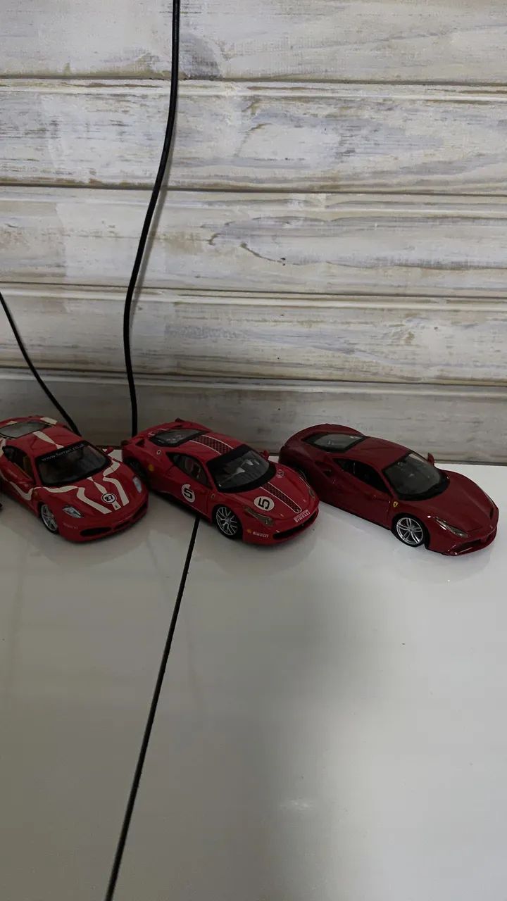 Vendo coleção de ferraris 1/24 Bbugaro - Foto 3