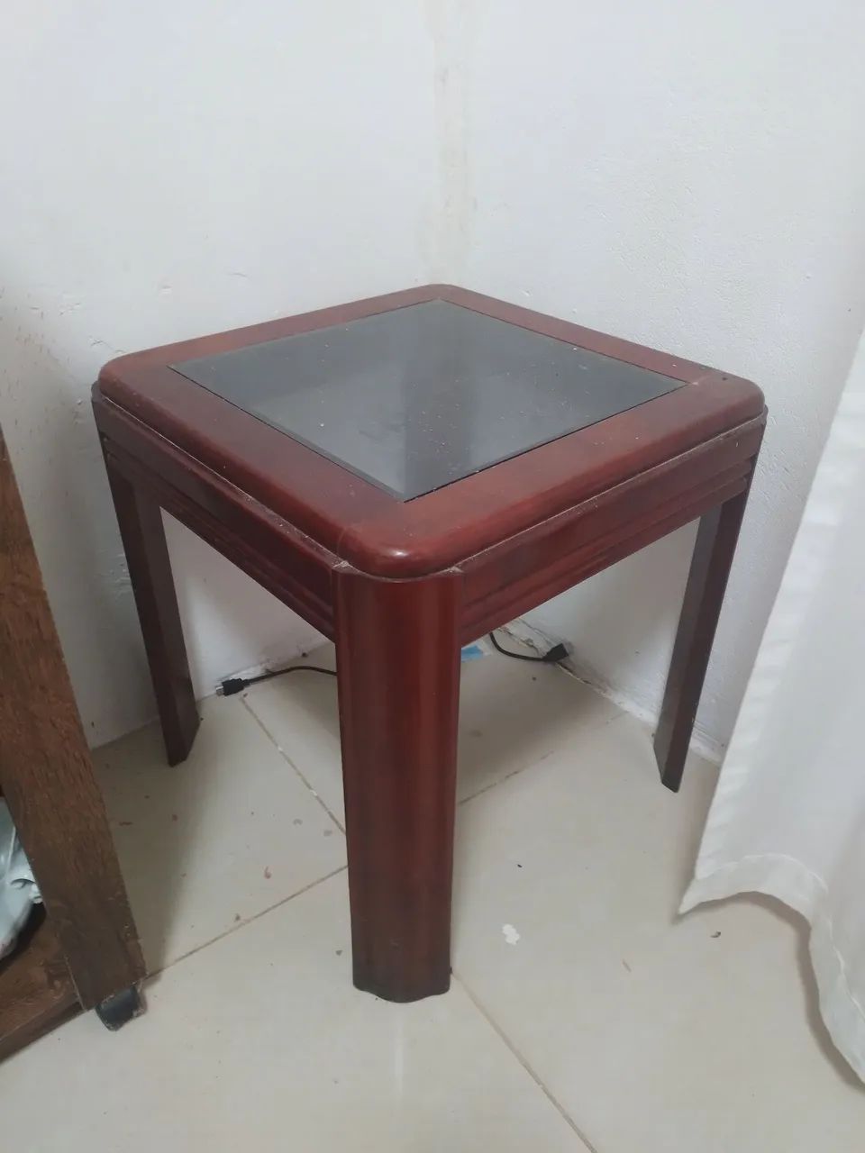 2 mesa de canto em madeira de jacarandR