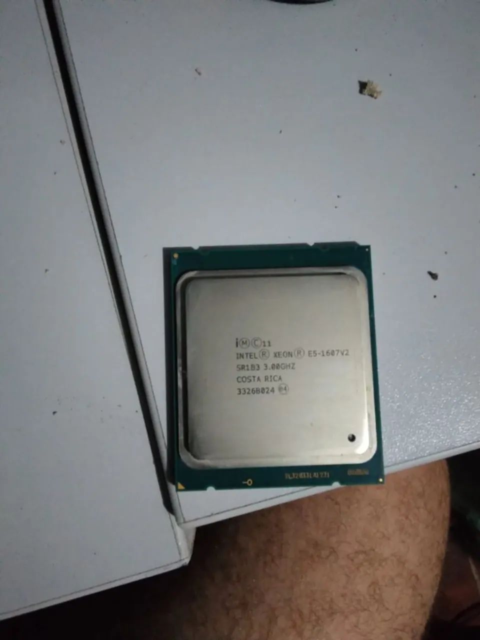 Intel xeon E5 1607 v2