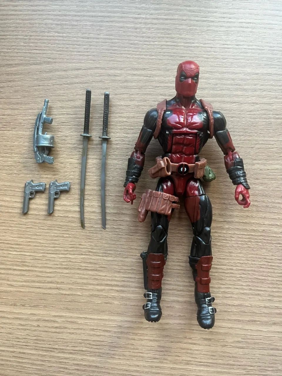 DEADPOOL ACTION FIGURE