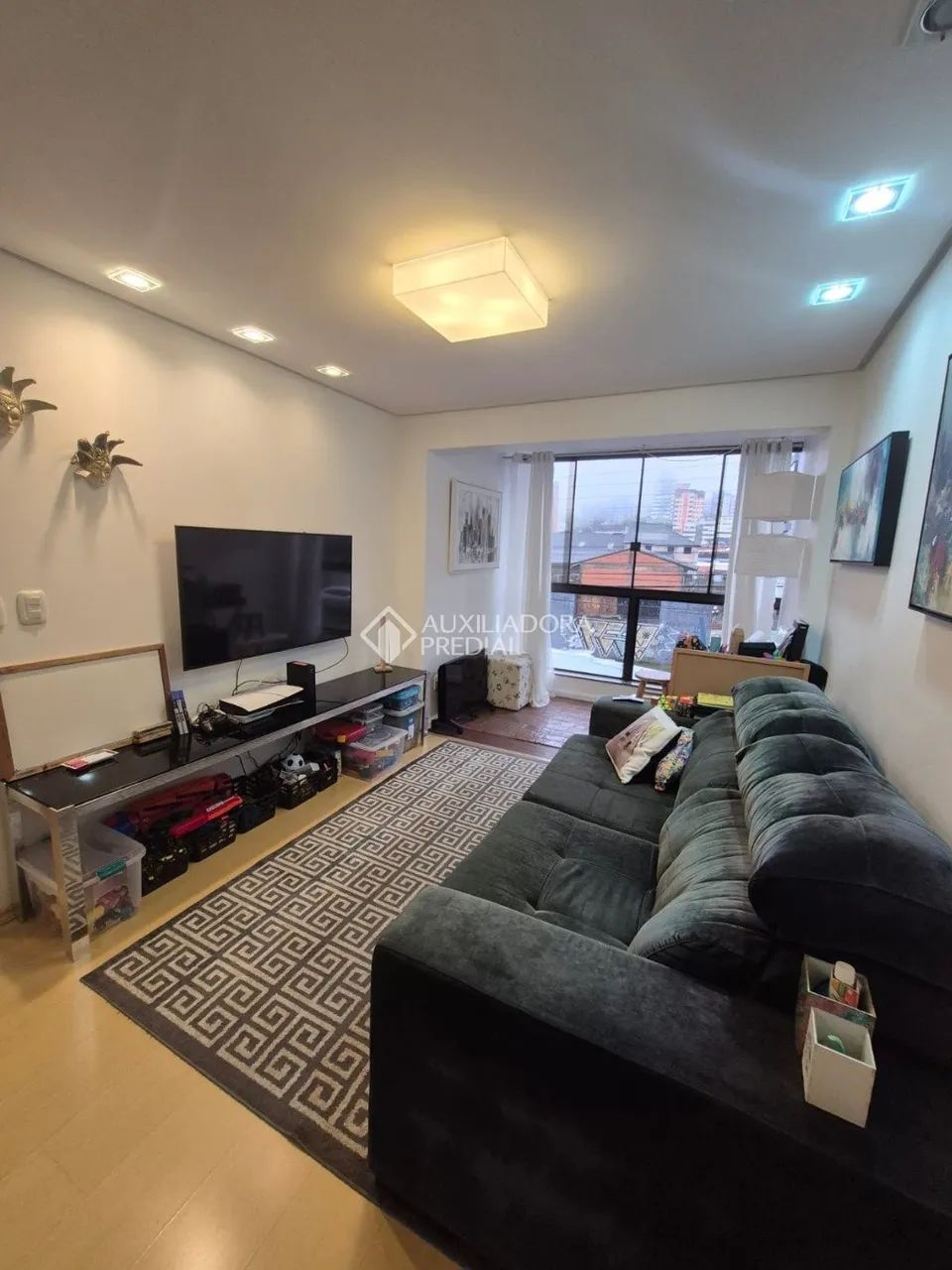 Apartamento de 2 quartos sendo 2 suítes, com box duplo no Centro. - Foto 2