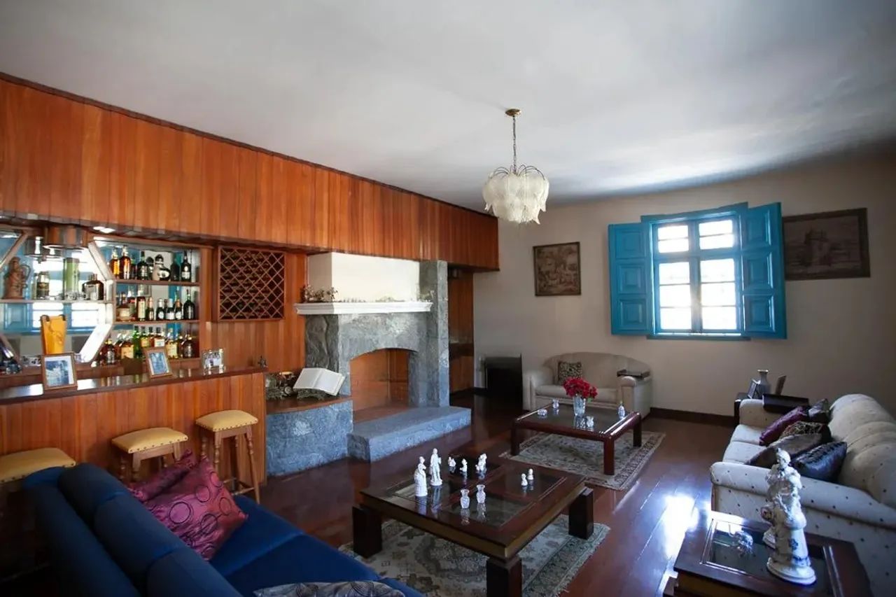 Casa à Venda - Santa Rosa, 3 Quartos, 447 m2
