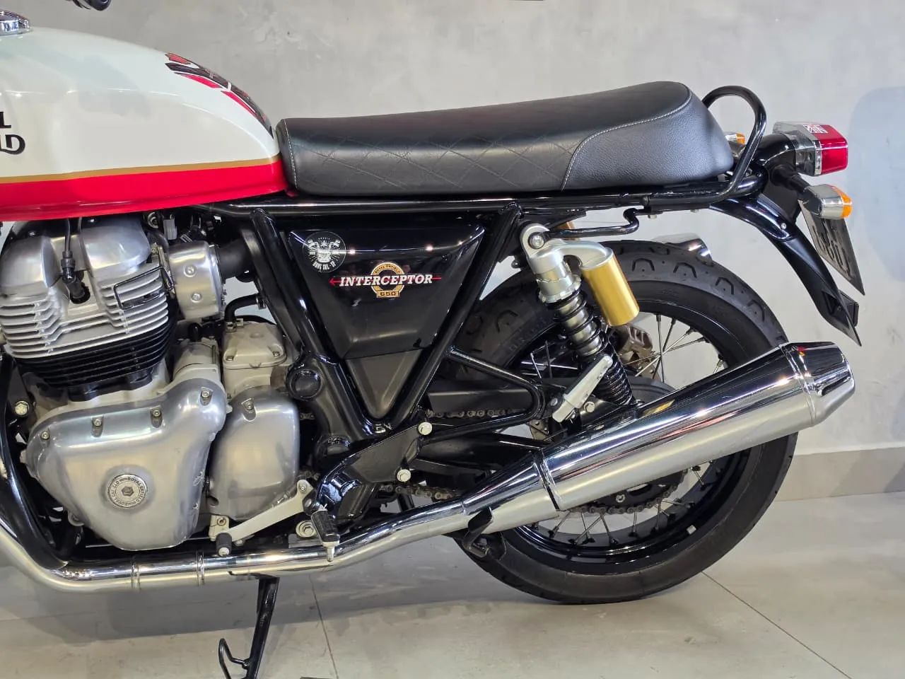 ROYAL ENFIELD Interceptor 650  - 2021 - Foto 4