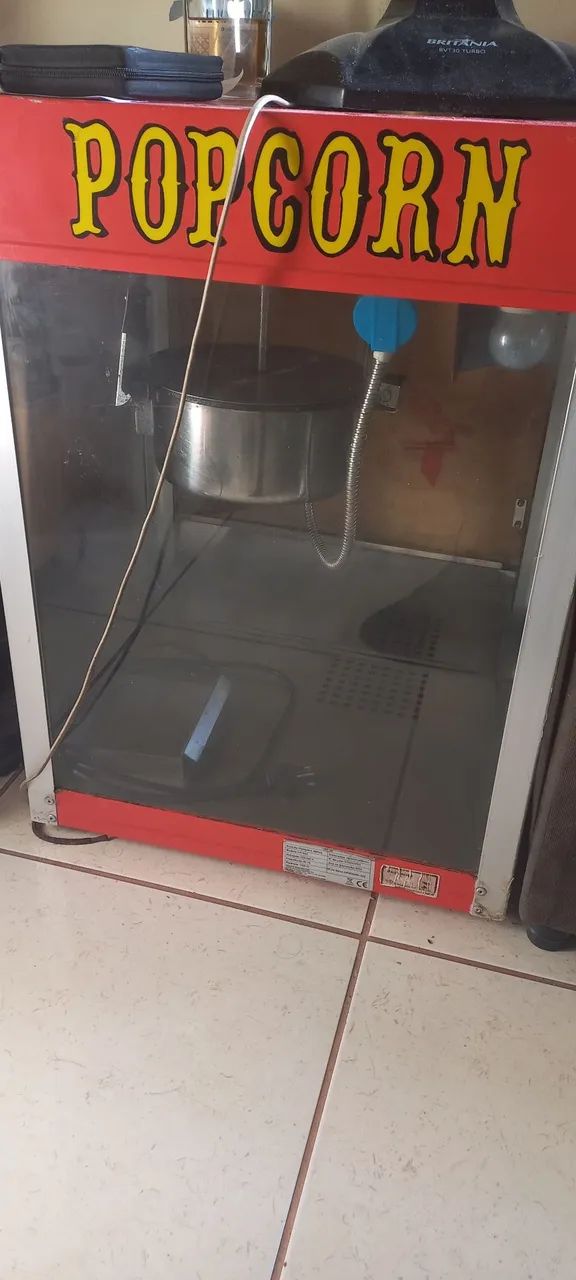 Pipoqueira elétrica *  zap  R$ 850, 00