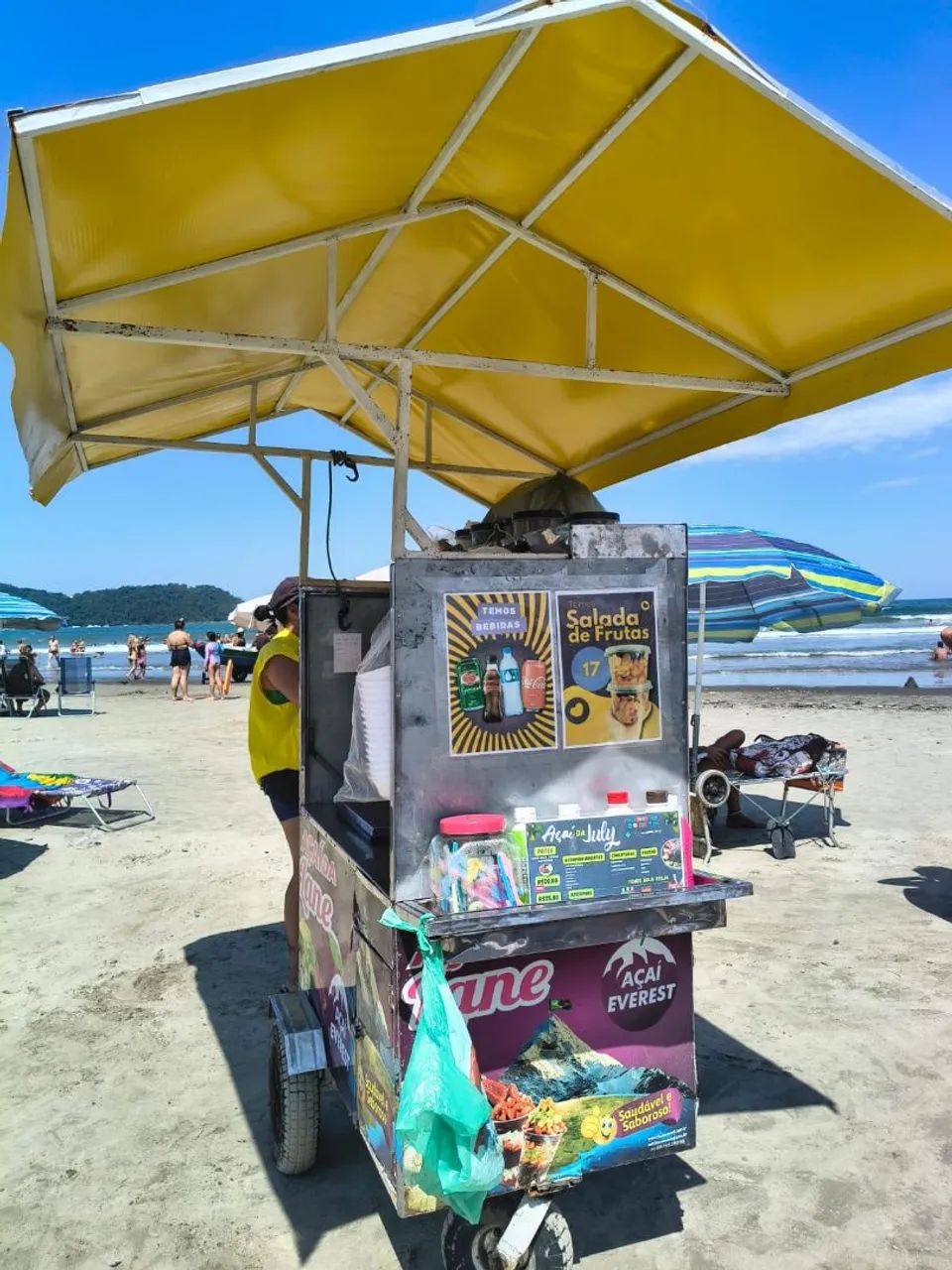 Vendo carrinho de açaí com licença temporária  - Foto 3