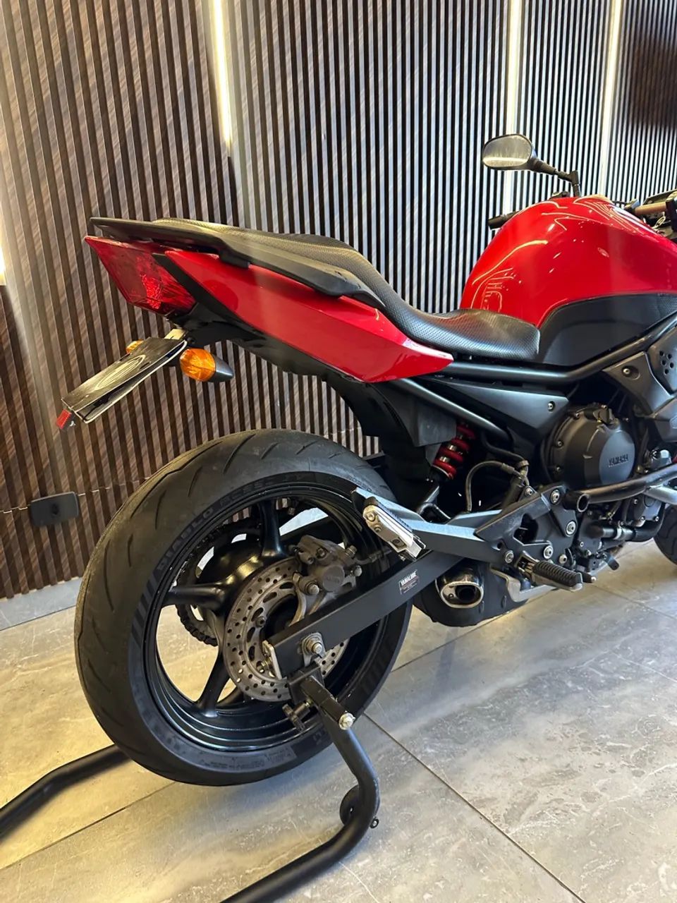 YAMAHA XJ6 2012 - Foto 4