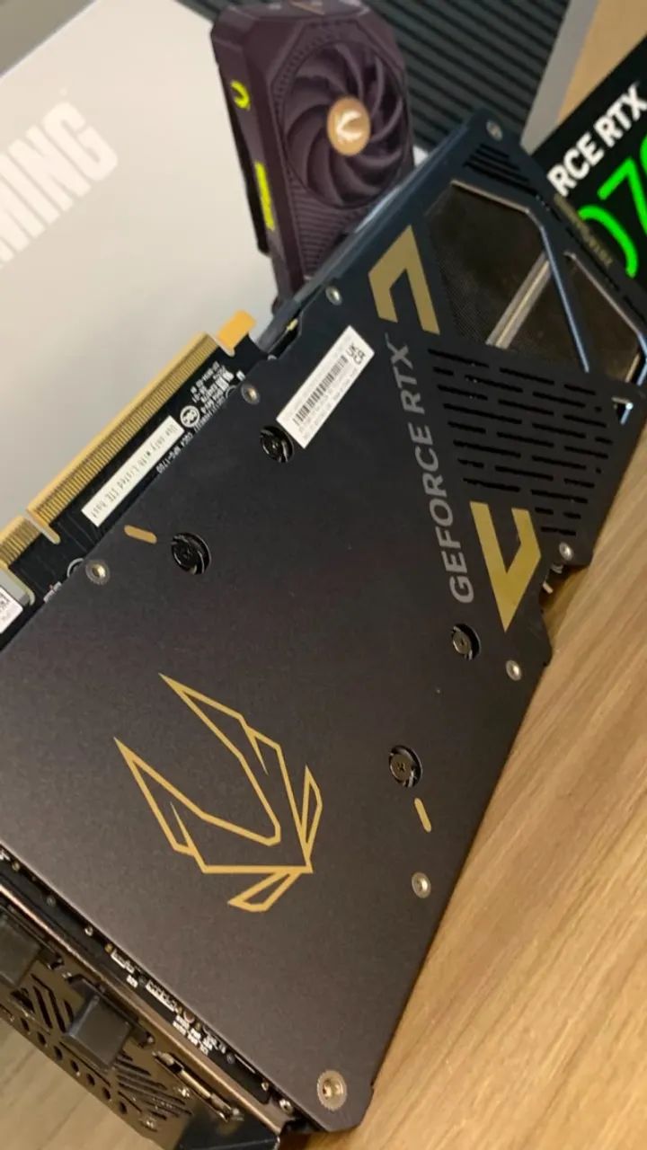 RTX 5070 12GB ZOTAC GAMING TRIPLE FAN - Foto 5
