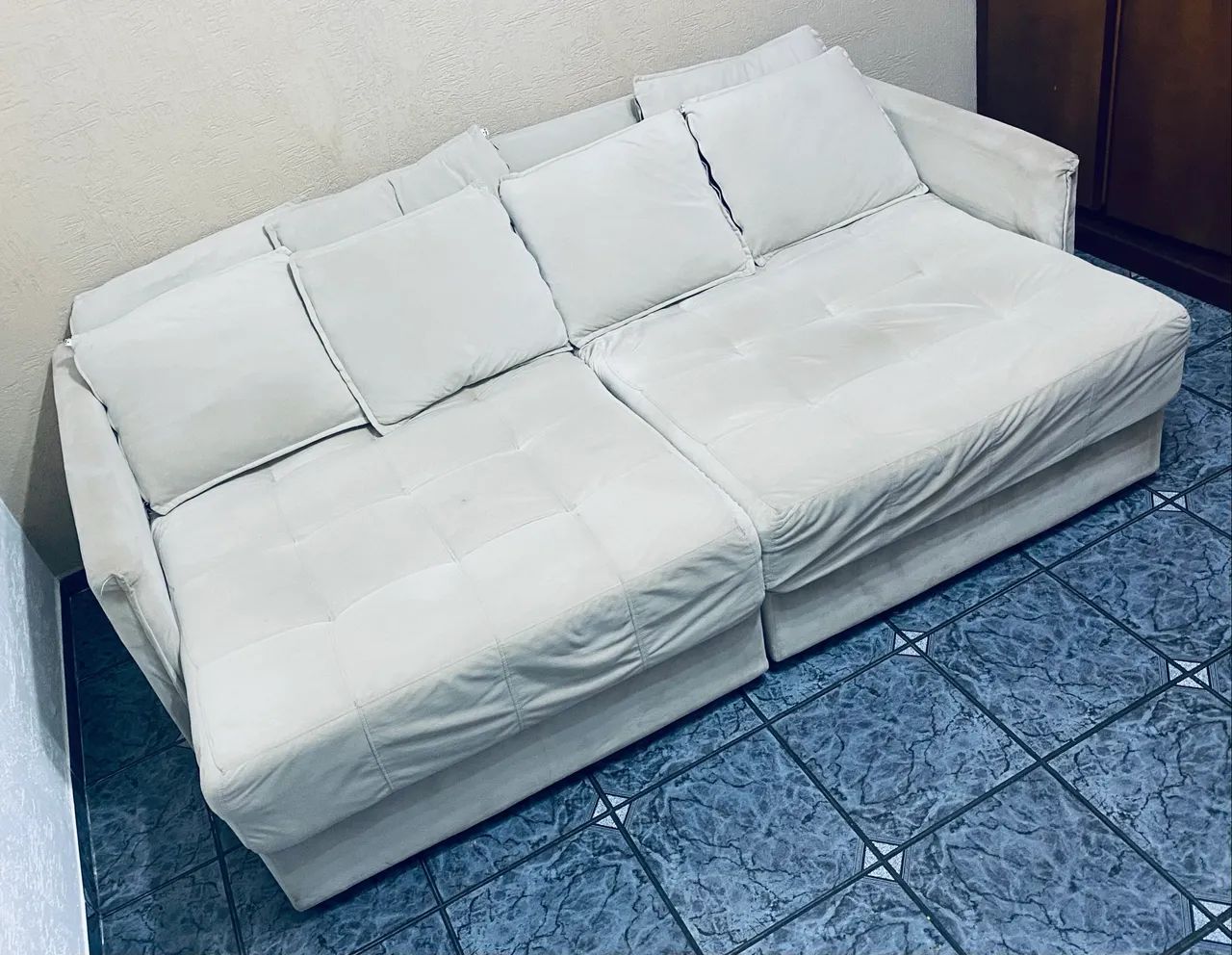 Sofá Retrátil E Reclinável Em Linho Claro - Confortável - Foto 2