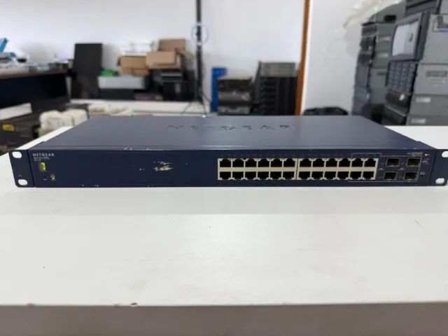 Switch Netgear ProSafe GS724TS - 24 Portas Gigabit + 4 SFP - Foto 5