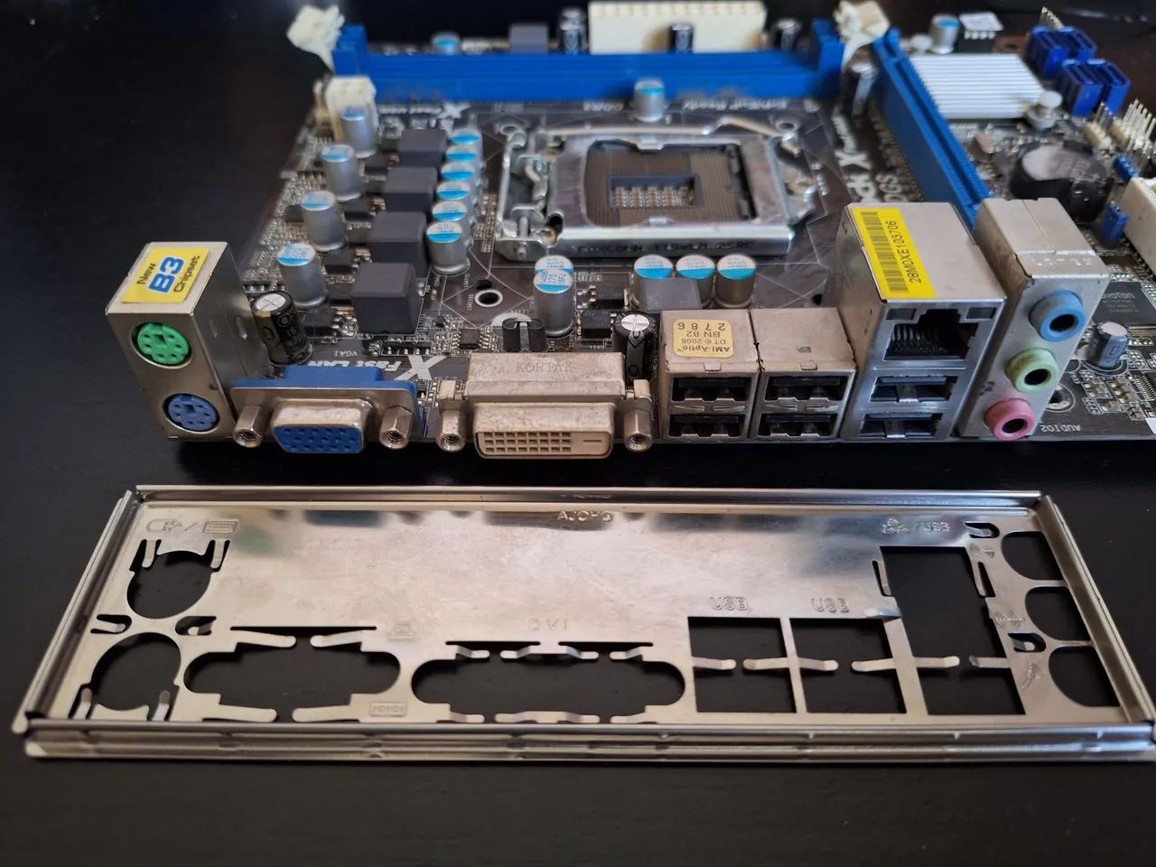 Placa Mãe ASRock H61M-DGS LGA 1155 DDR3 [PROMOÇÃO] - Foto 3