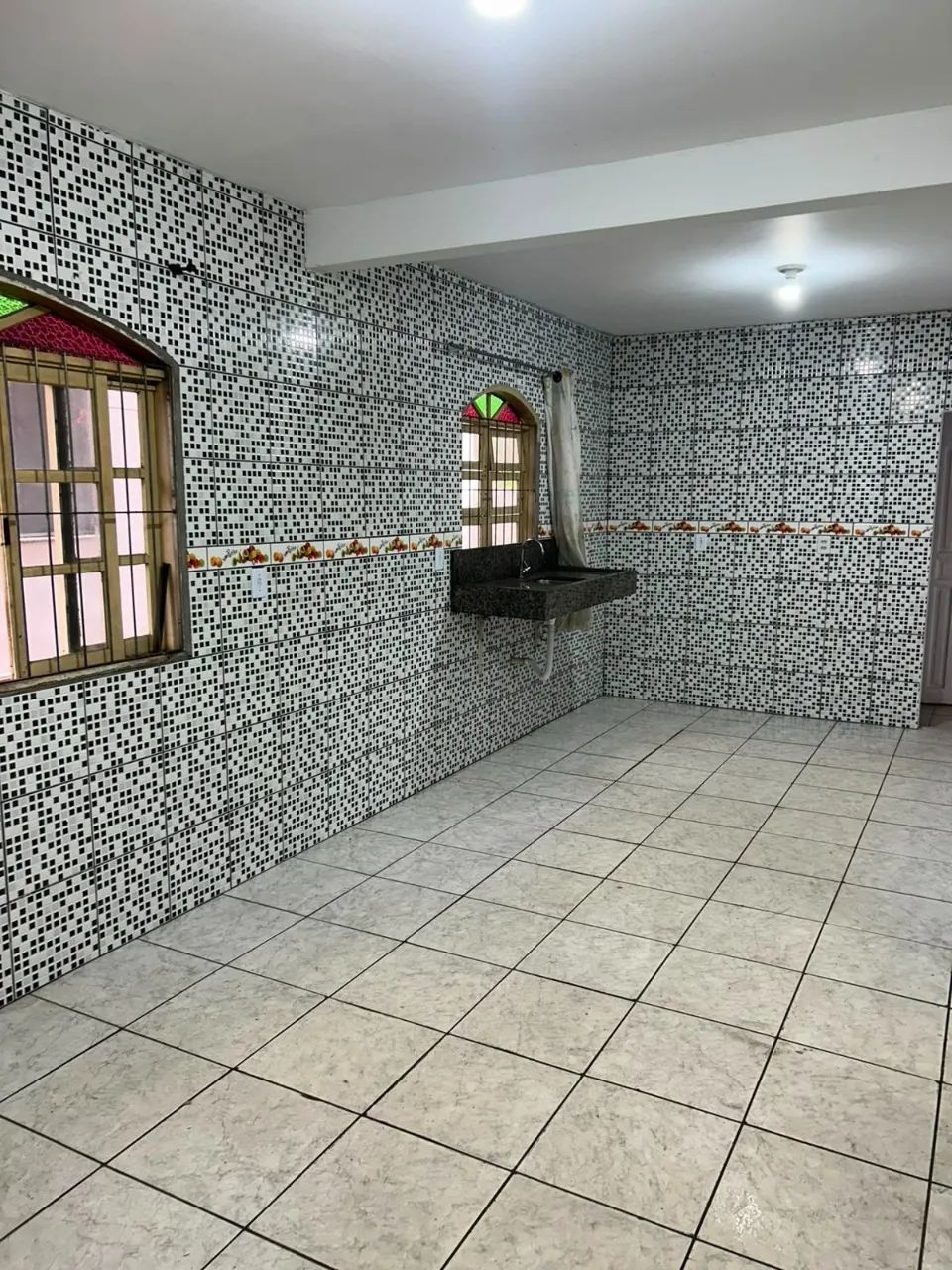 APARTAMENTO PARA LOCAÇÃO NO CENTRO DE IMBITUBA/SC - Foto 2