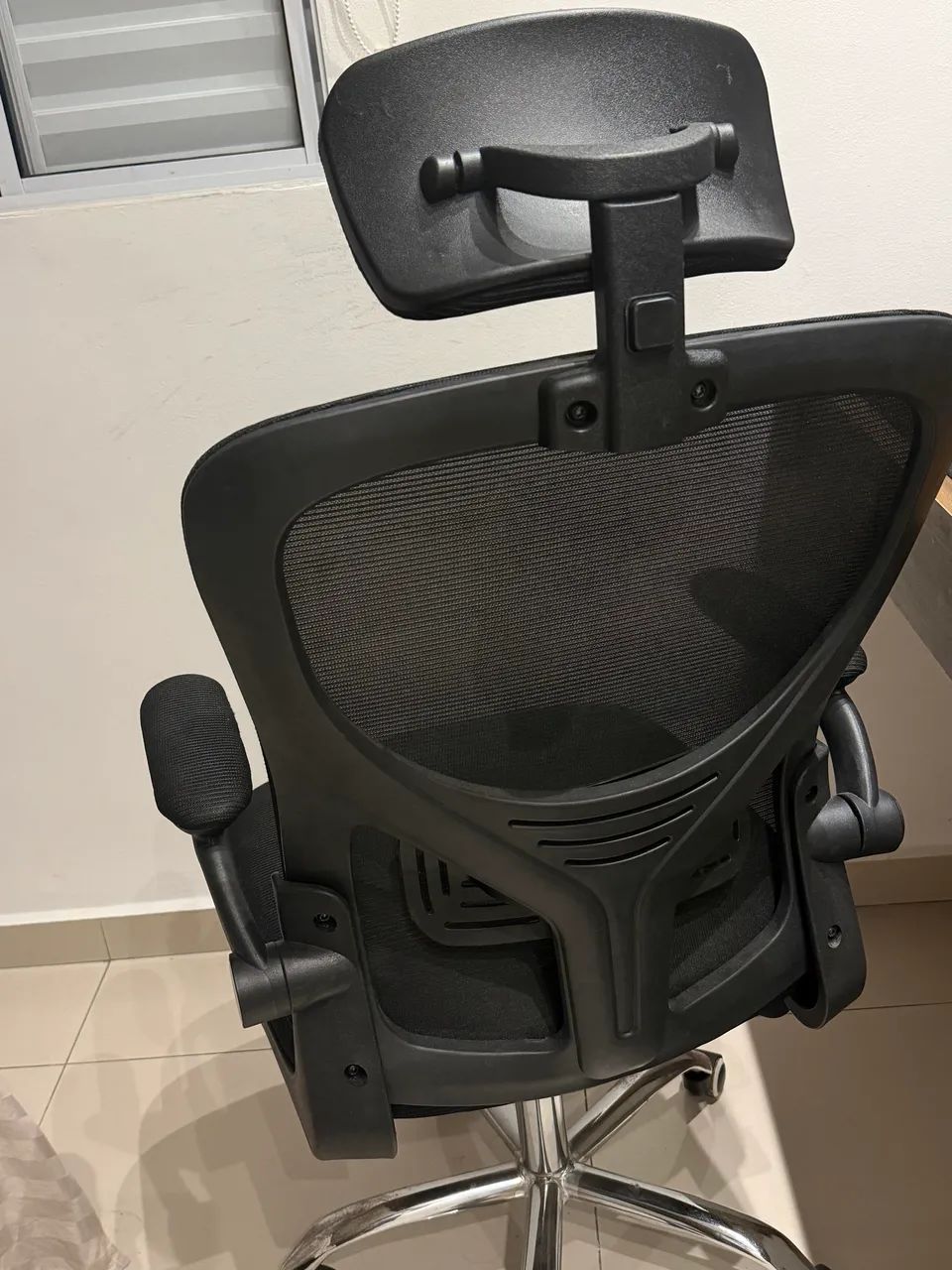 Cadeira escritório nova  - Foto 4