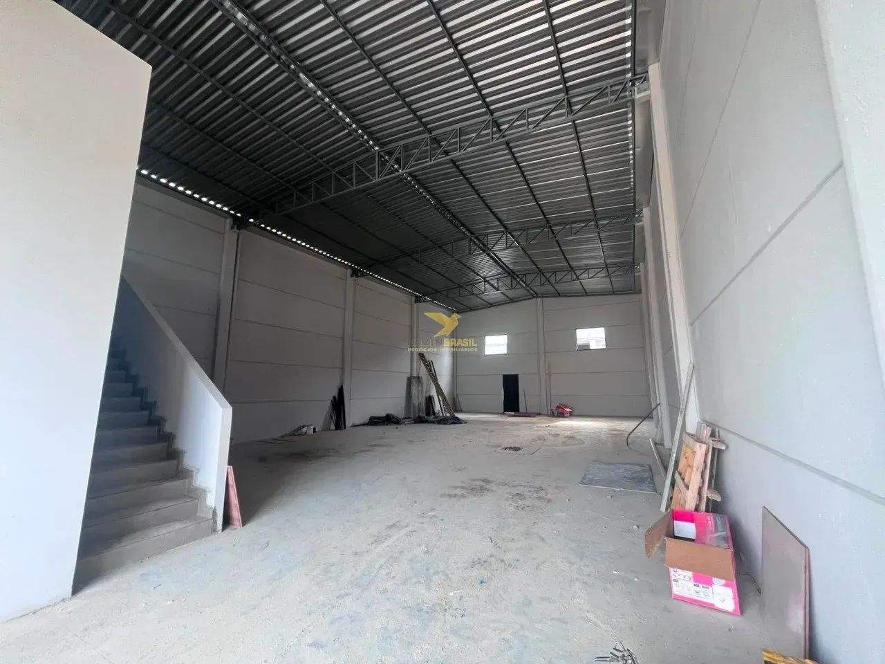 Galpão para locação em Tijucas/SC 330 m² com mezanino e escritório - Foto 4