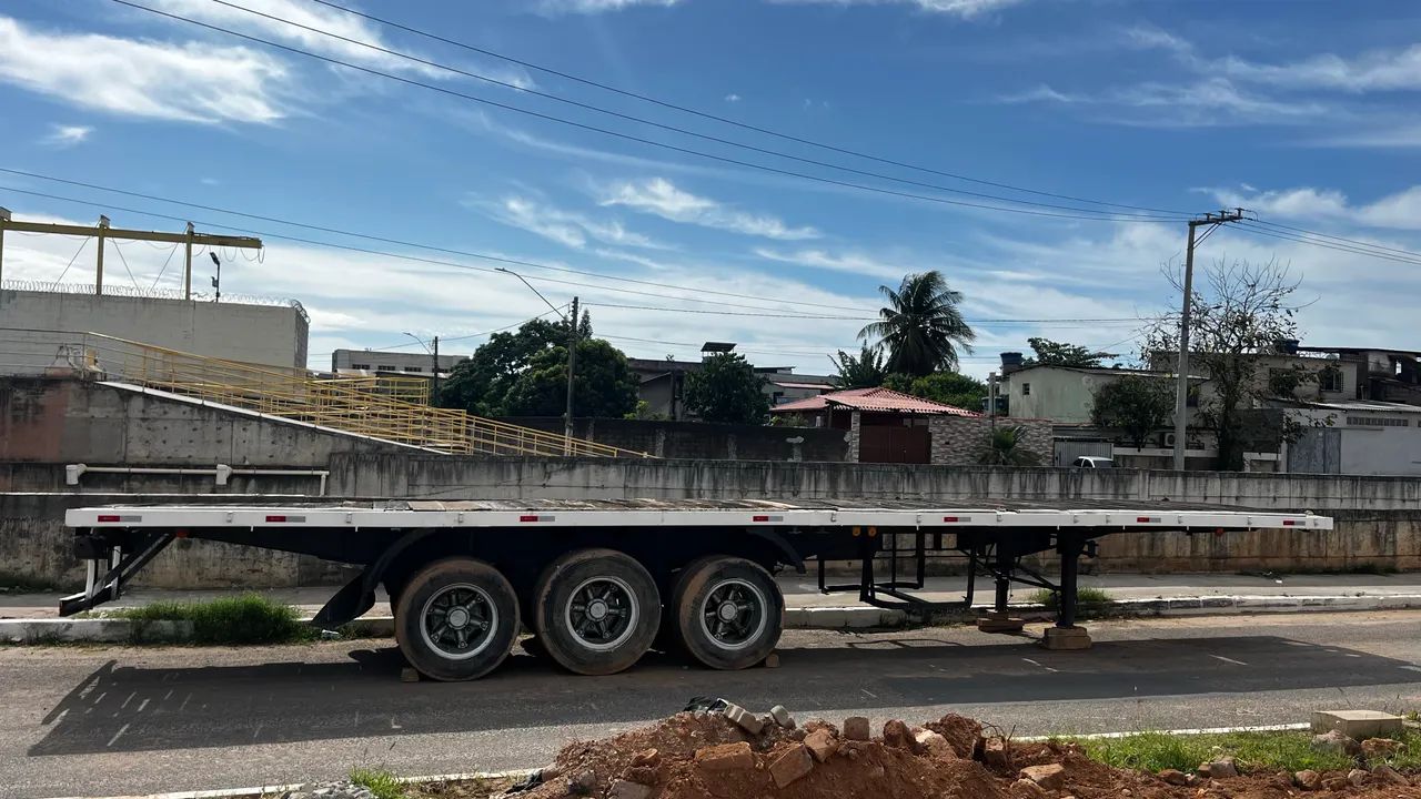 Carreta porta Container 