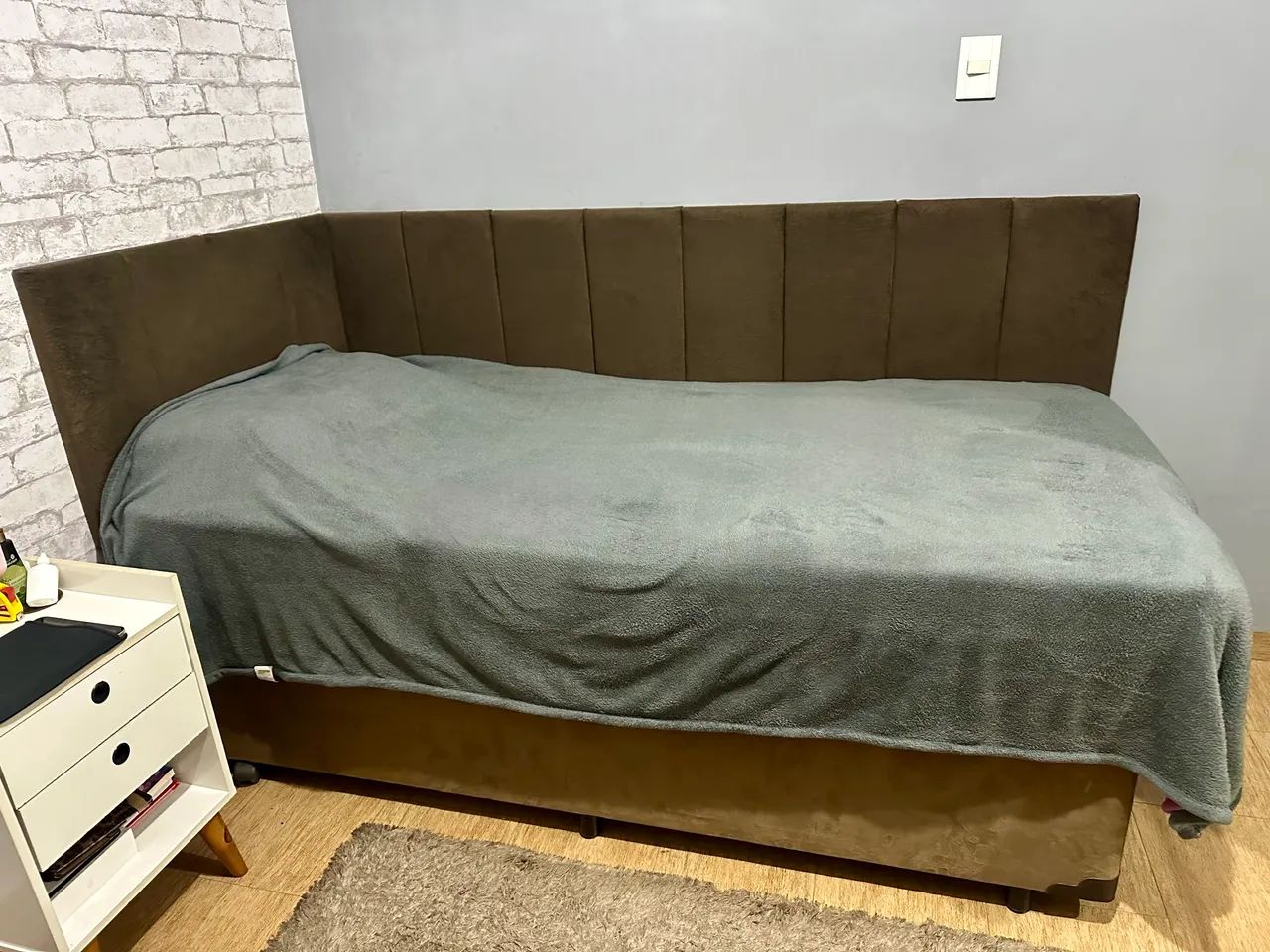 VENDE-SE ? BOX BAÚ SOLTEIRO + CABECEIRA