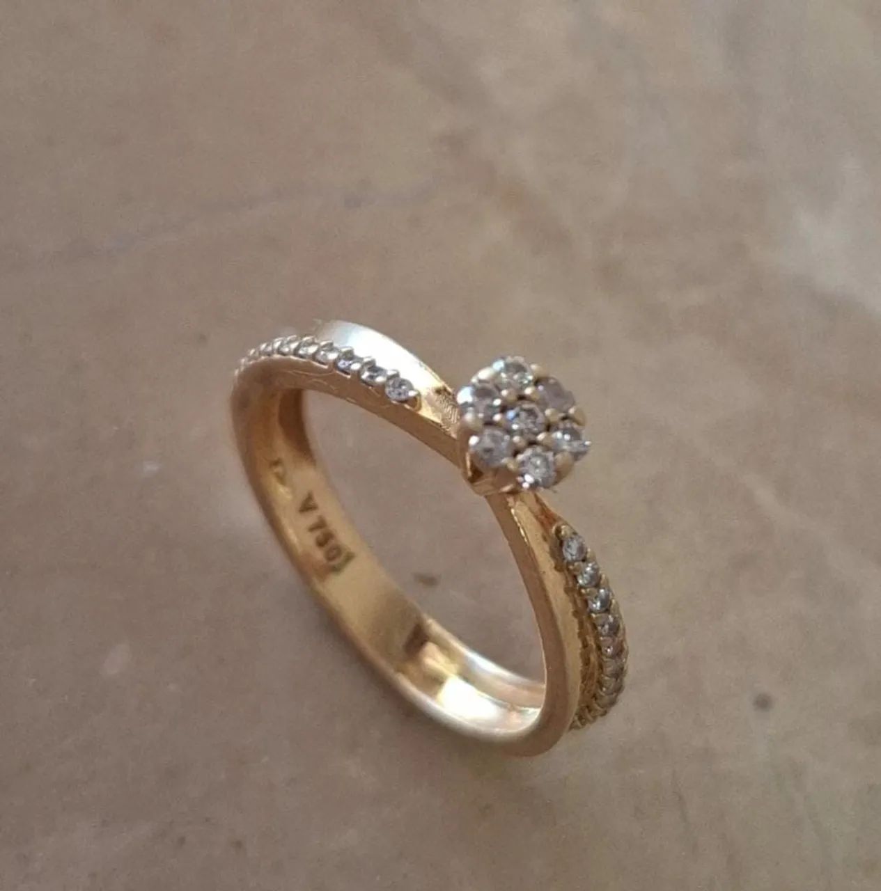 Anel de ouro com 33 diamantes Vivara - Foto 2