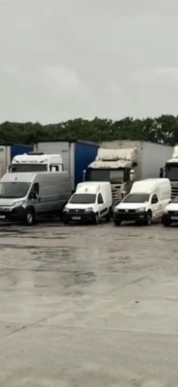 Preciso de motorista com veículo utilitários 