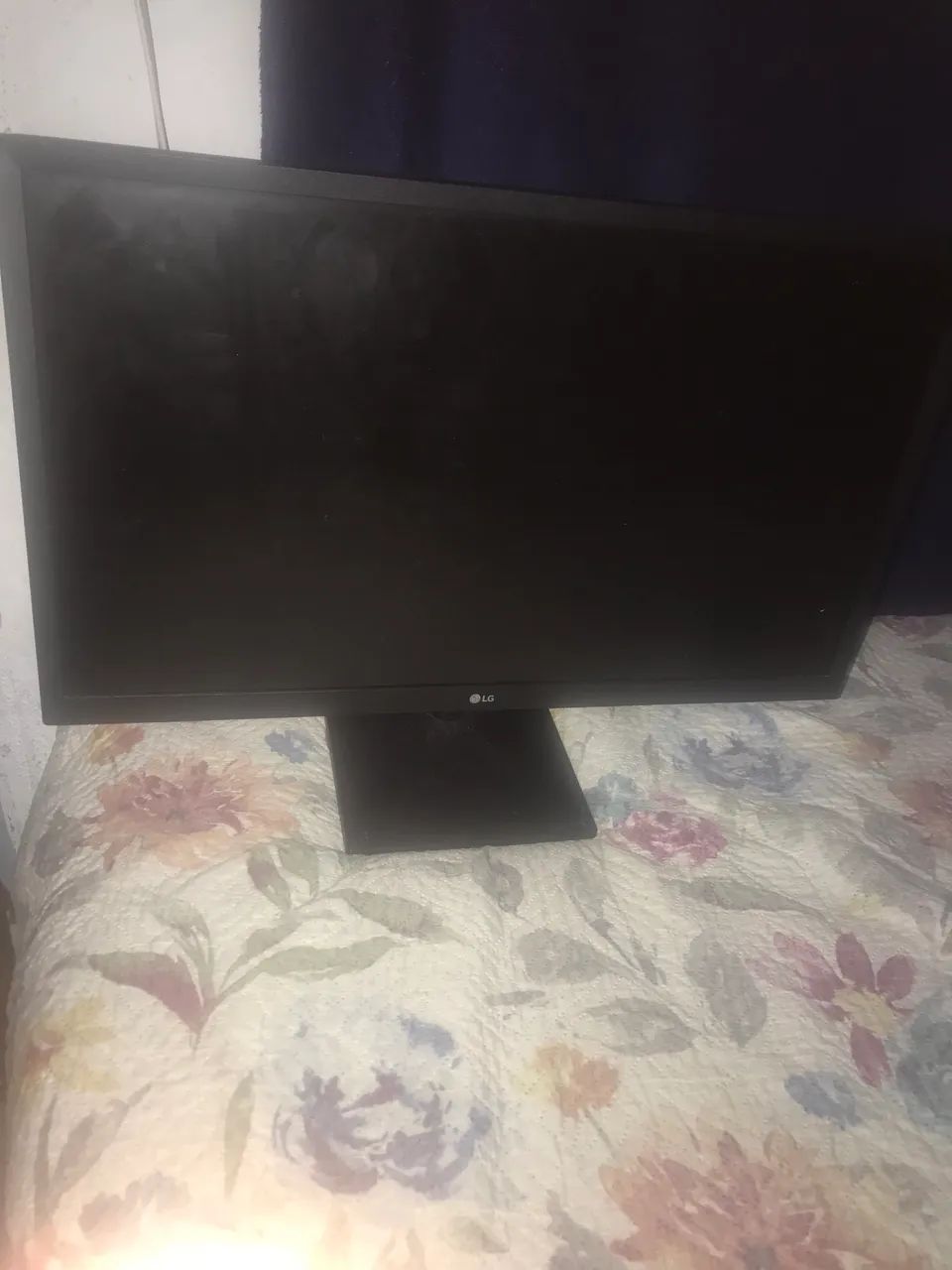 VENDO OU TROCO MONITOR LG 26 POLEGADAS 75Hz