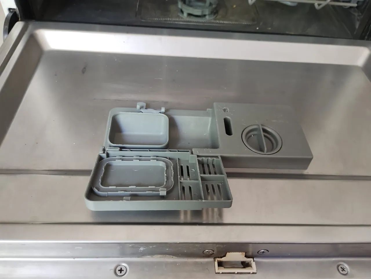 Lava-louças Midea Practia 6 Serviços - Compacta - Usada - Foto 4