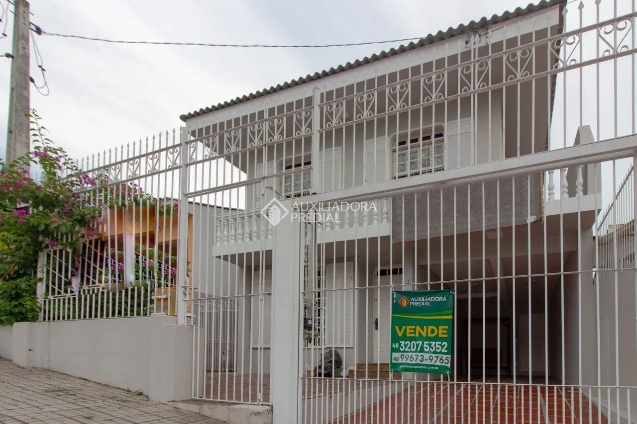 Casa à venda: 4 quartos com 2 suítes no Centro de Florianópolis/SC - Foto 3