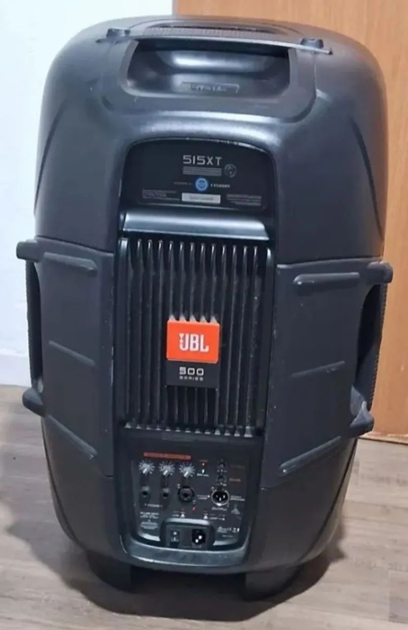 Caixa JBL Eon 515Xt com Tripé e o Hard Case - Foto 6