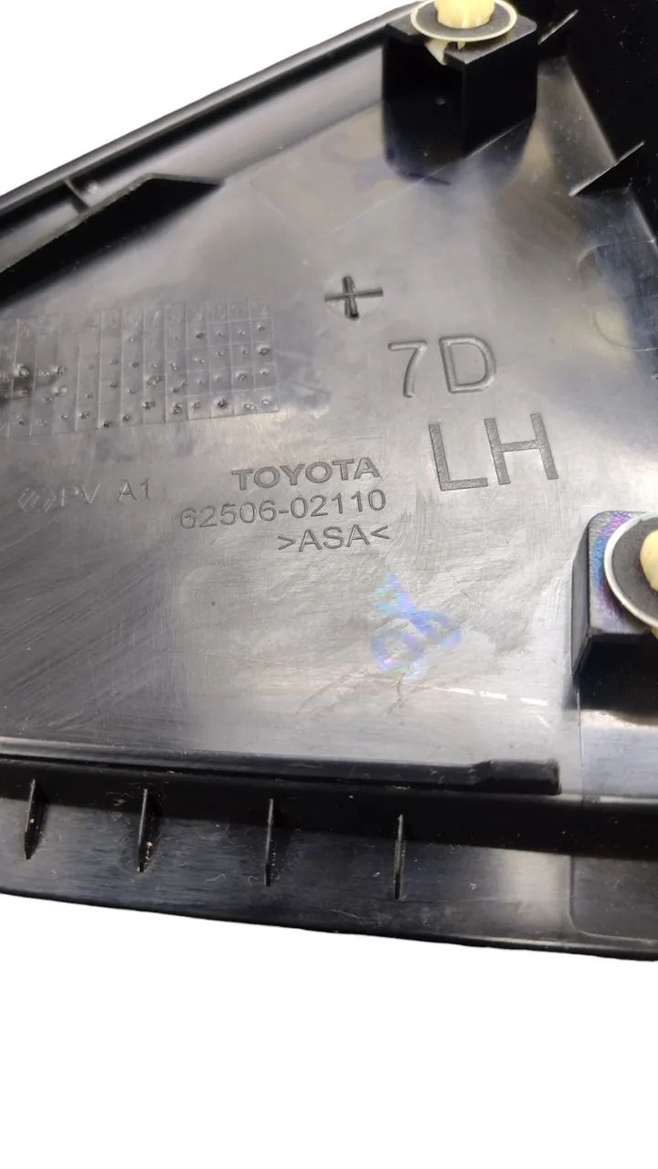 Acabamento Externo Lateral T.e Corolla 2023 - Peças para carros
