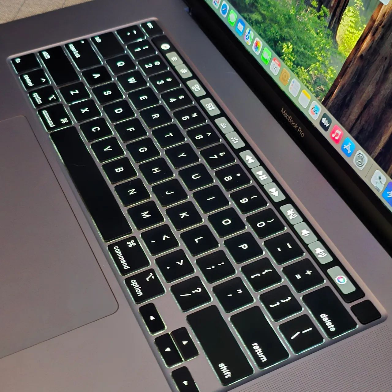 MacBook Pro 16" 2019 Core i7 16GB RAM 512 SSD AMD Radeon Pro - Foto 3