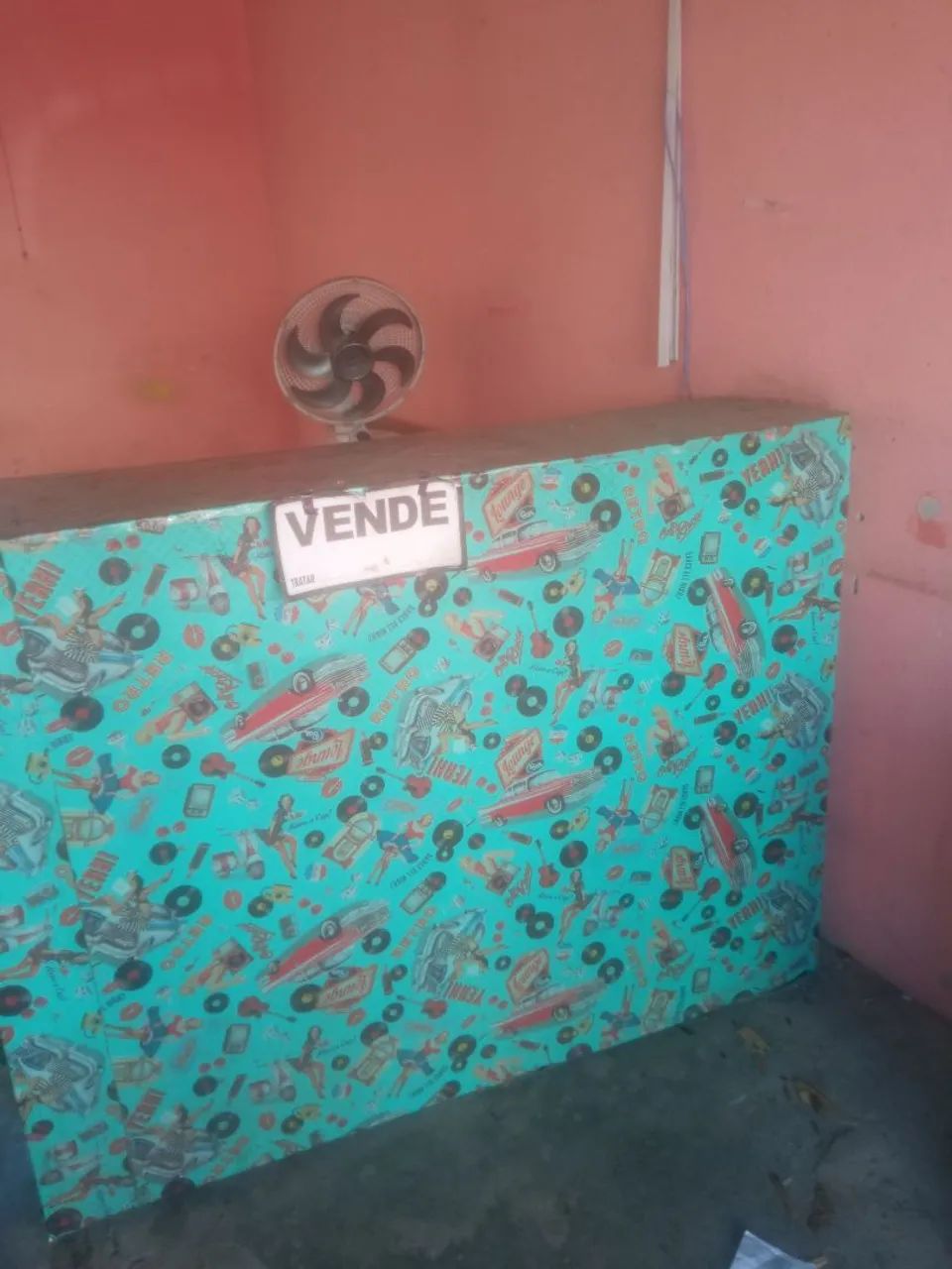 VENDE-SE BALCAO DE MADEIRA PARA LOJAS - Foto 3
