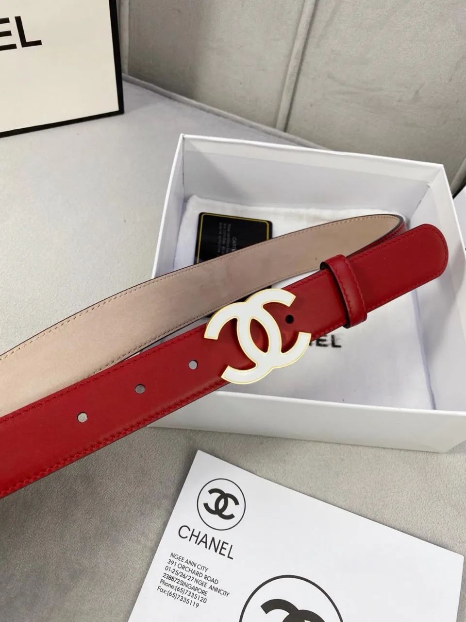 Cinto Chanel Vermelho em couro 