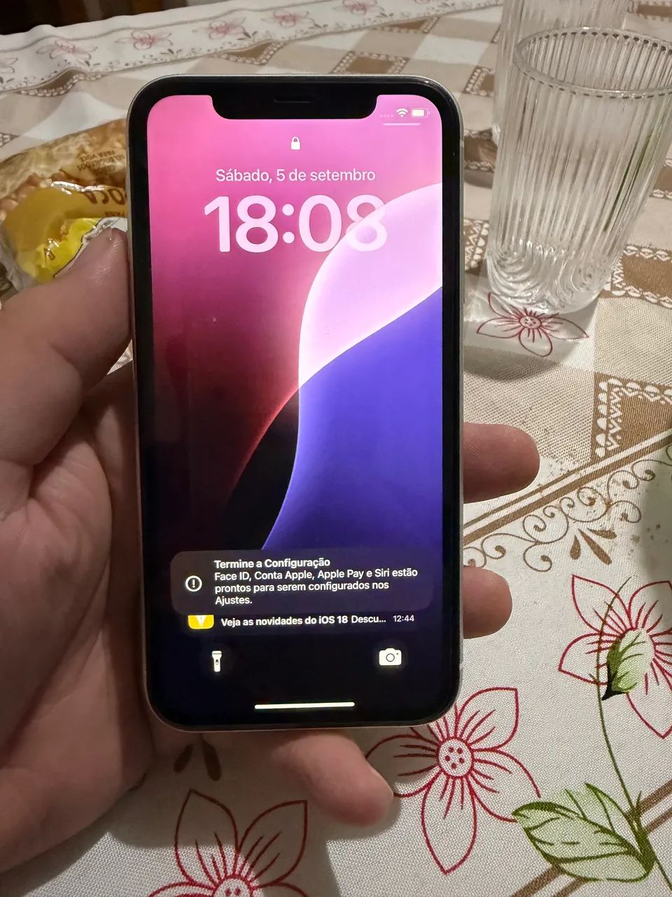 iPhone XR - Branco 128GB - Foto 2