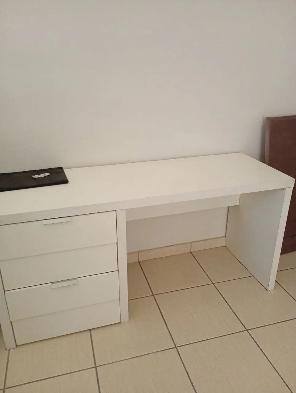 Móvel de computador com gaveta 