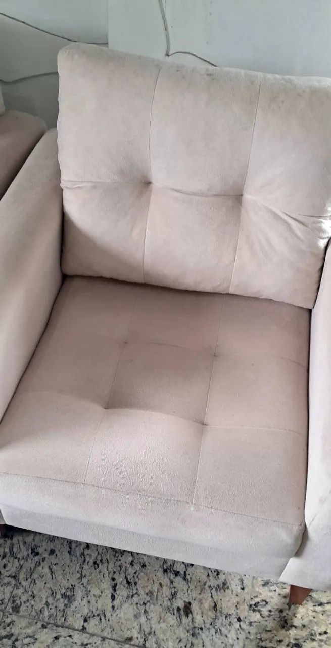 Lindas poltronas em tecido Bege - Foto 2