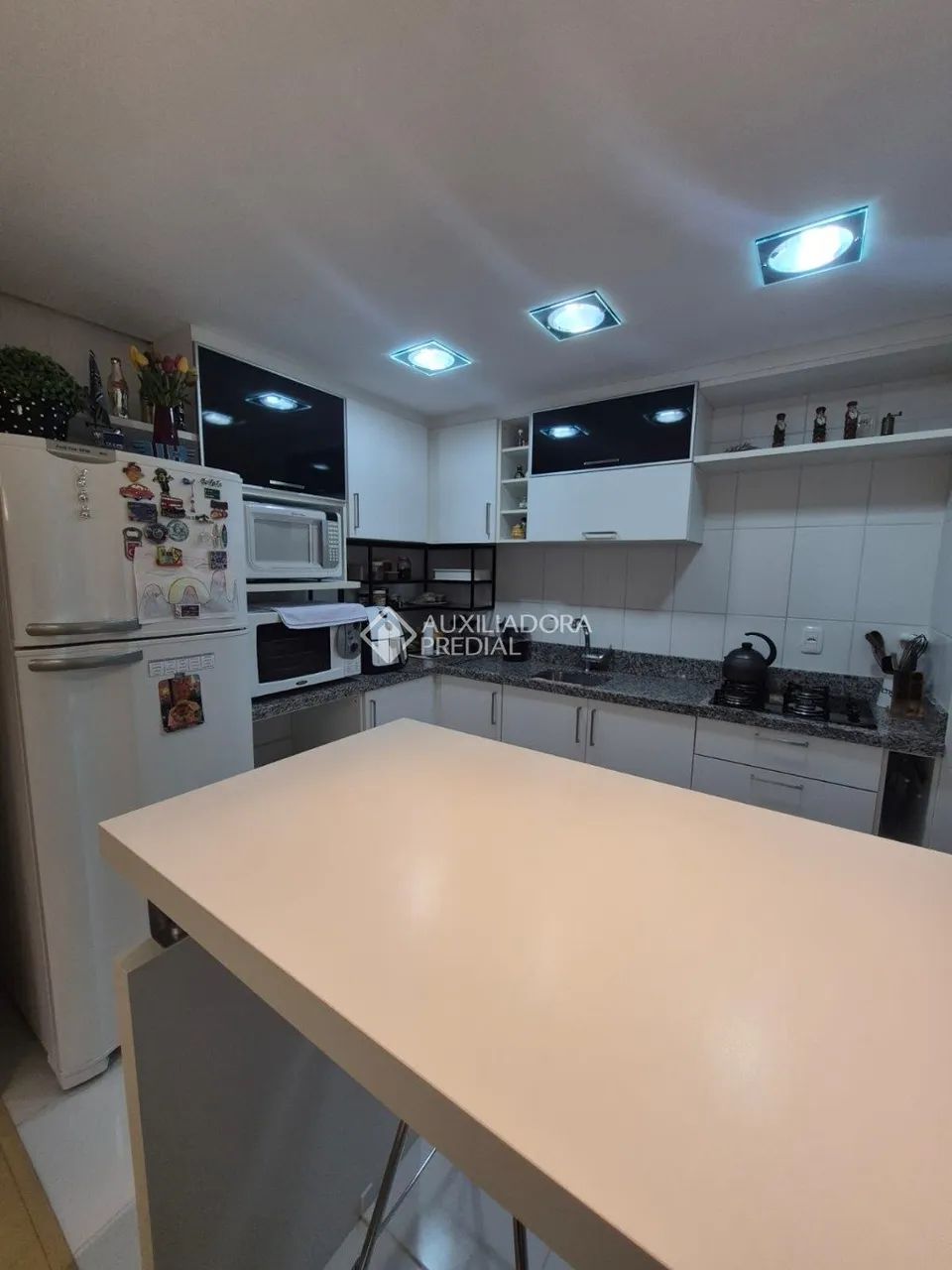 Apartamento de 2 quartos sendo 2 suítes, com box duplo no Centro. - Foto 4