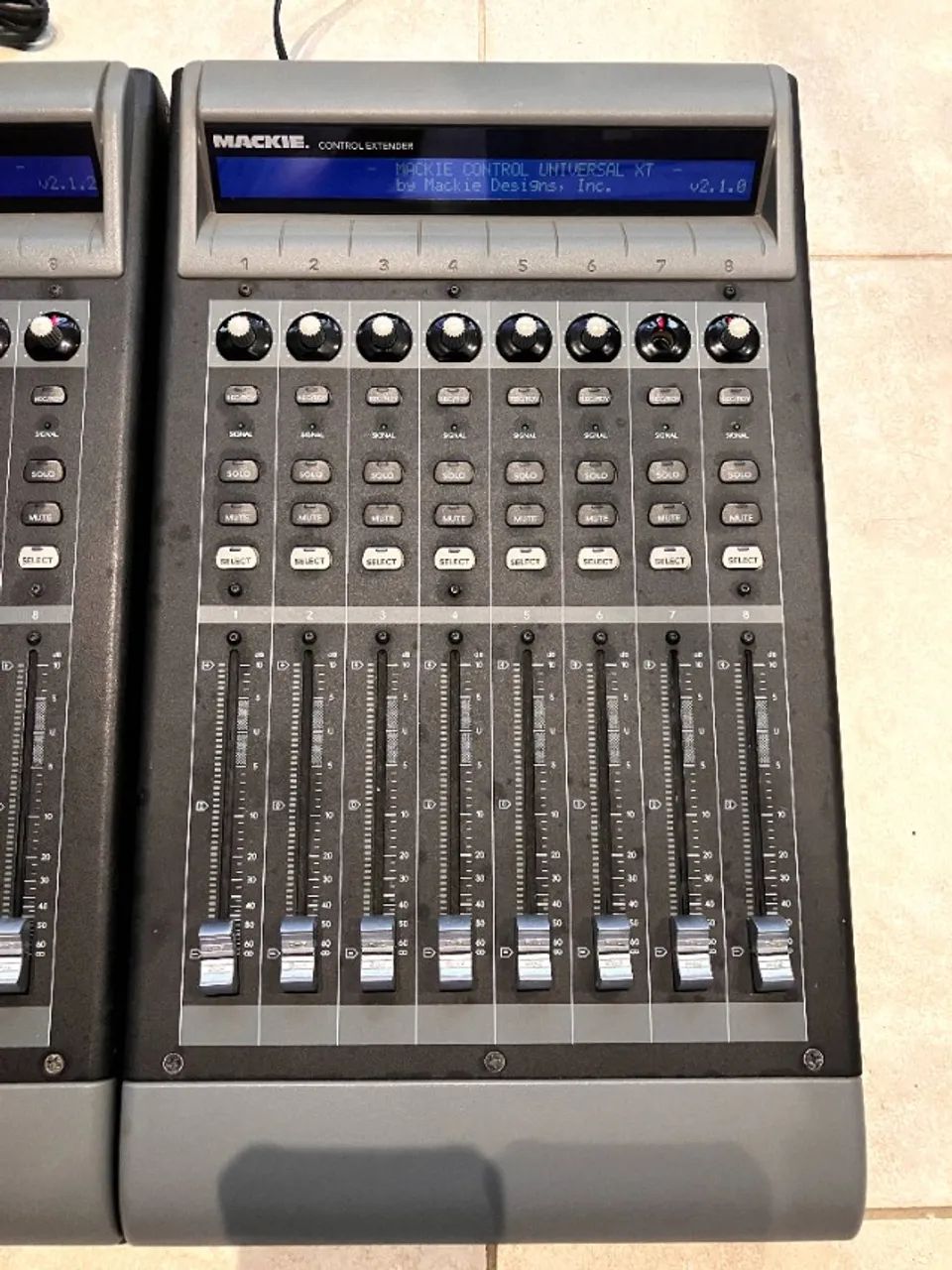 Controladora Mackie Control - 24 canais- HUI - Pro Tools, Cubase, Logic, Reaper. - Foto 4