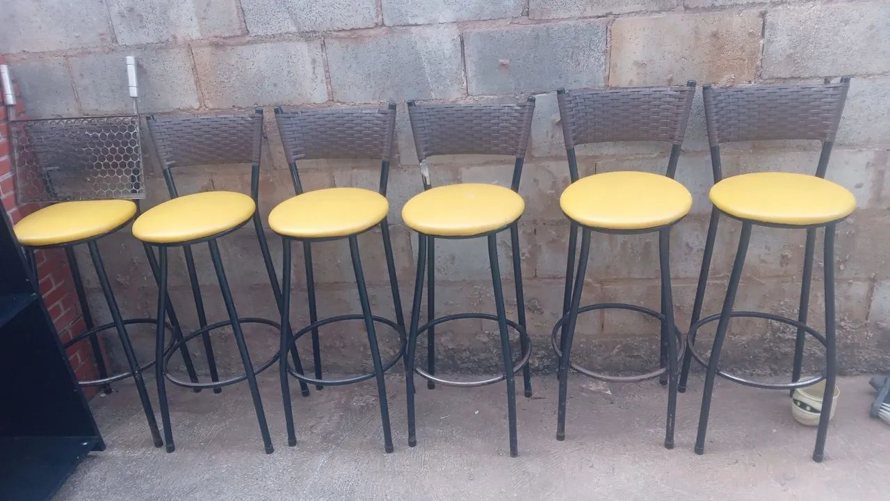 Banquetes estofadas amarelas 