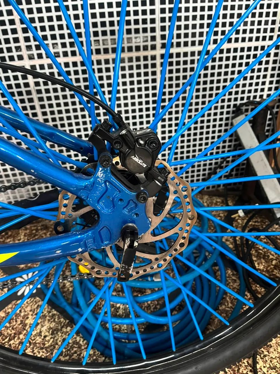 Bike aro 29, 4 meses de uso, com alguns problemas simples de arrumar  - Foto 3